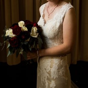 Wedding dress with detachable train